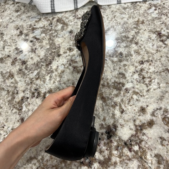 MANOLO BLAHNIK Hangisiflat Embellished Satin Ballet Flats - Picture 12 of 17